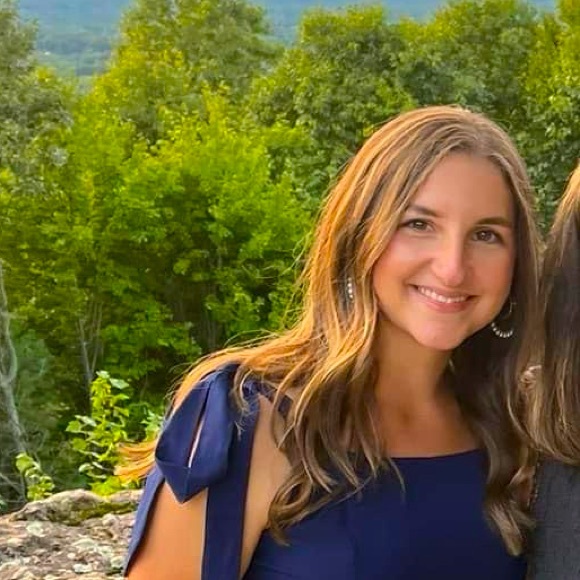 Meet your Posher, Kristen - Picture 1 of 1